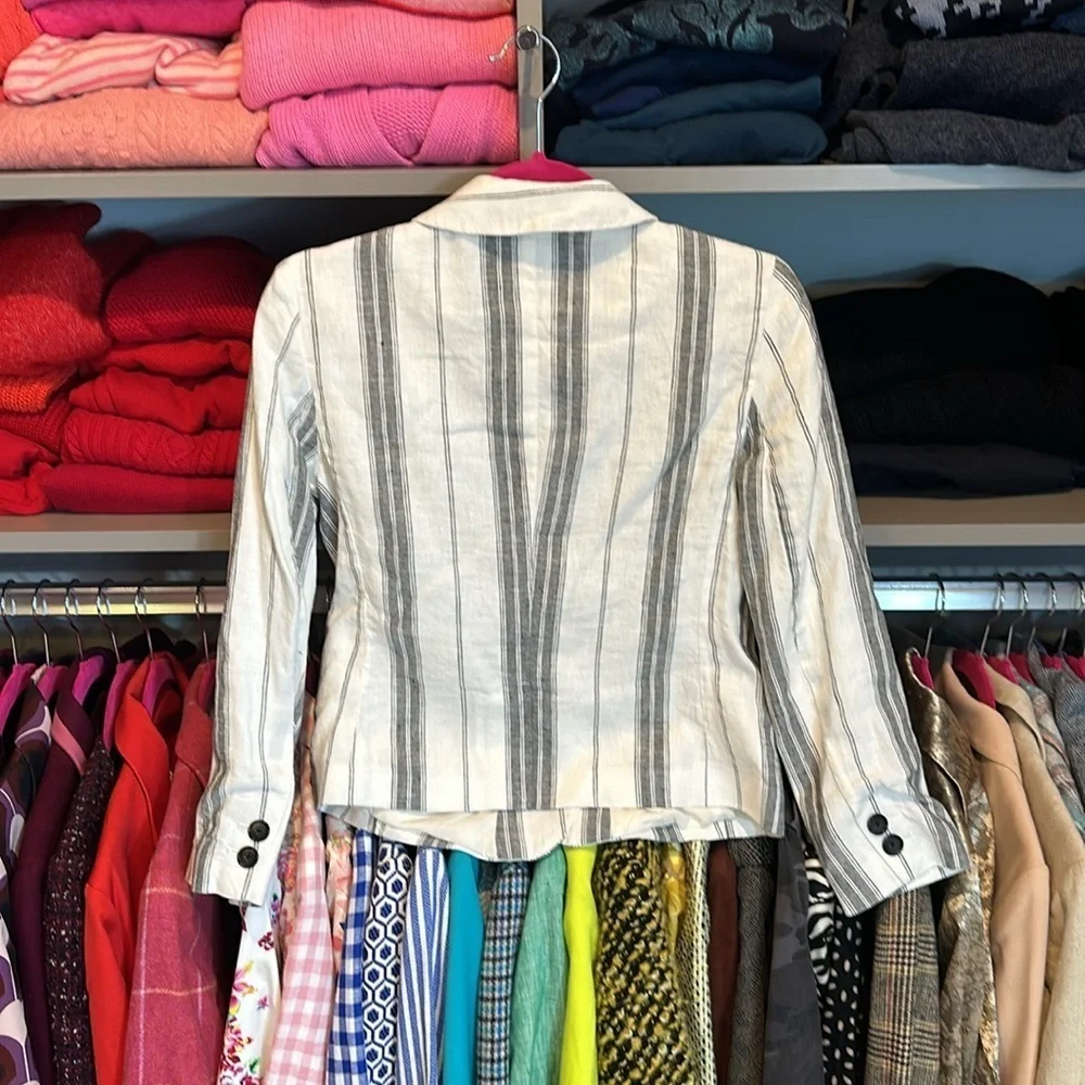 Loft 51% linen ivory with gray stripes one button closure blazer size 0